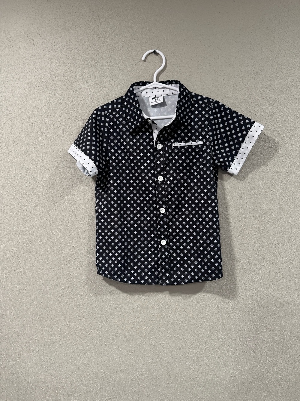 George Hats  Patterned Short-Sleeve Button-Up Shirt